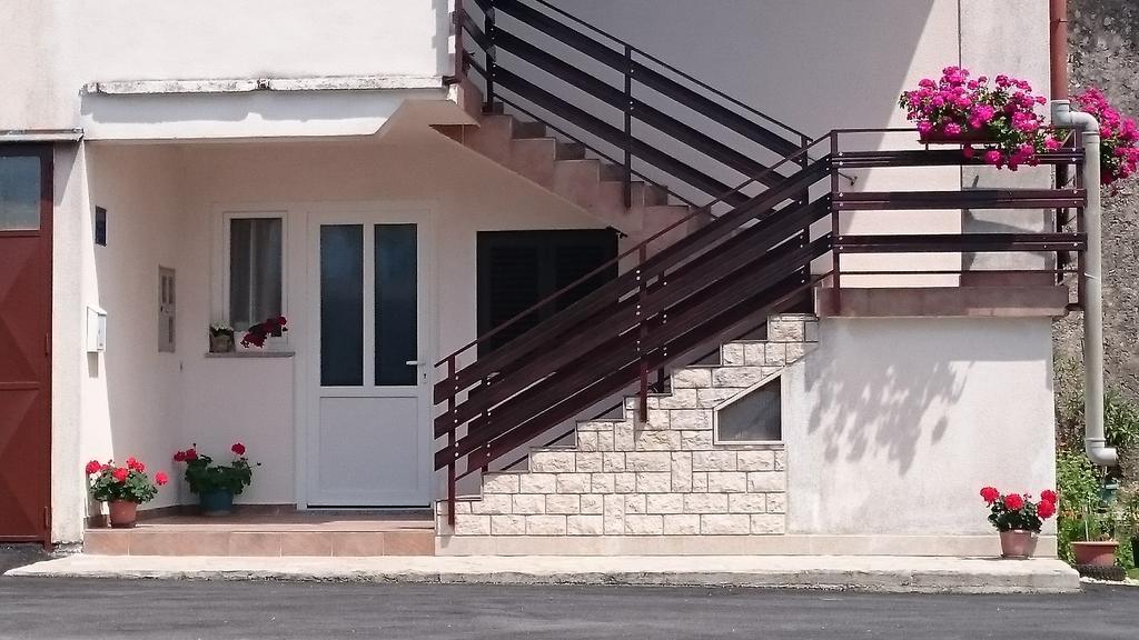 Apartment Toncic Benazici Exterior foto